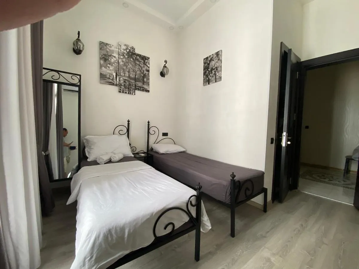 Metro Tbilisi Hostel 3*,  Georgien